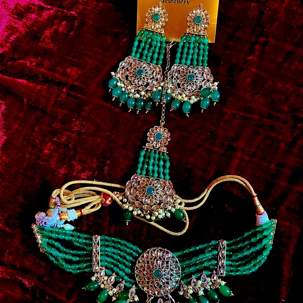 Jewellery - Picture 10 of 16